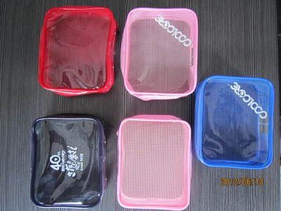 PVC膠袋 供應禮品袋 化妝品袋 拉鏈袋(圖)-深圳市飛達塑膠制品提供PVC膠袋 供應禮品袋 化妝品袋 拉鏈袋(圖)的相關介紹、產品、服務、圖片、價格深圳市飛達塑膠制品、pvc包、塑料禮品袋、pvc膠袋、pvc包裝袋、pvc拉鏈袋、pvc手提袋、pvc透明手提袋、pvc手提袋禮品袋、pvc塑料拉鏈袋、pvc袋拉鏈袋、pvc襪子包裝袋、彩色pvc包裝袋、pvc防水包裝袋、供應pvc膠袋、pvc膠袋生產、塑料禮品袋子、pvc塑料禮品袋、女pvc包、塑料pvc包、高品質PVC包